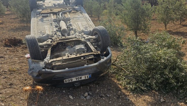 HATAY’DA ZEYTİN BAHÇESİNE UÇAN OTOMOBİLDEKİ 3 KİŞİ YARALANDI   