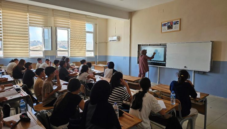 ALTINÖZÜ FEN LİSESİ EĞİTİME BAŞLADI
