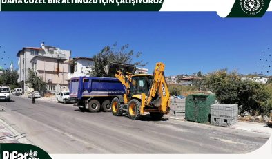 ALTINÖZÜ’NDE TEMİZLİK ÇALIŞMASI