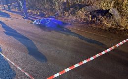 HATAY’DA 2 MOTOSİKLET KAFA KAFAYA ÇARPIŞTI: 1 ÖLÜ, 1 AĞIR YARALI   