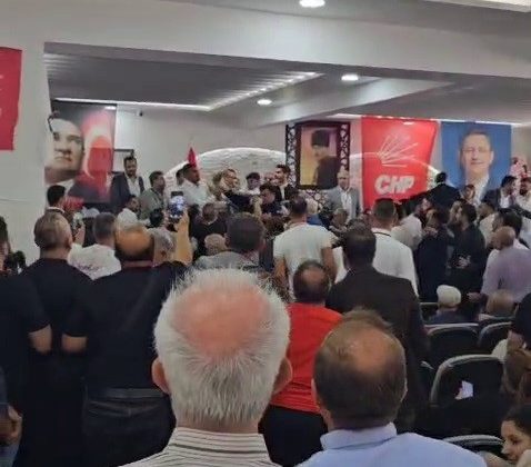 CHP SAMANDAĞ İLÇE KONGRESİNDE KAVGA ÇIKTI   