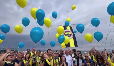 SARI LACİVERTLİ BALONLAR KANSERİ YENEN FENERBAHÇELİ TAMER TALHA İÇİN GÖKYÜZÜNE BIRAKILDI  