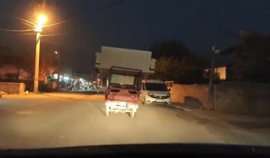 MOTOSİKLETLE KOLTUK TAŞIYAN SÜRÜCÜYE CEZA   