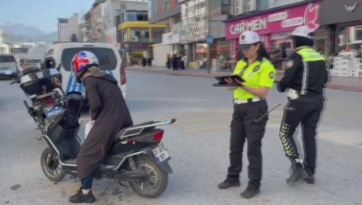HATAY’DA MOTOSİKLET SÜRÜCÜLERİ DENETLENDİ 