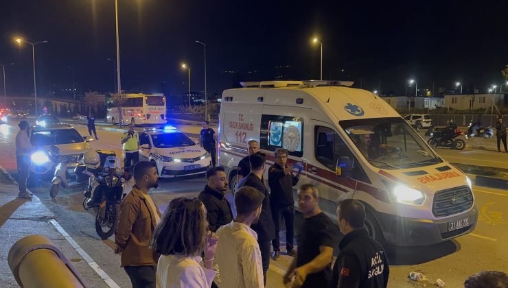 ALIŞVERİŞ YAPIP EVİNE GİDERKEN MOTOSİKLETİN ÇARPTIĞI KADIN YARALANDI 