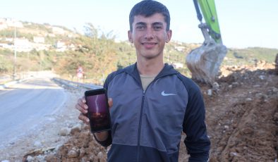 ŞİMŞEKLERİ GÖRÜNTÜLEMEK İSTERKEN, YAKIN NOKTAYA İSABET EDEN YILDIRIMLA DEPREM OLDU SANDI 