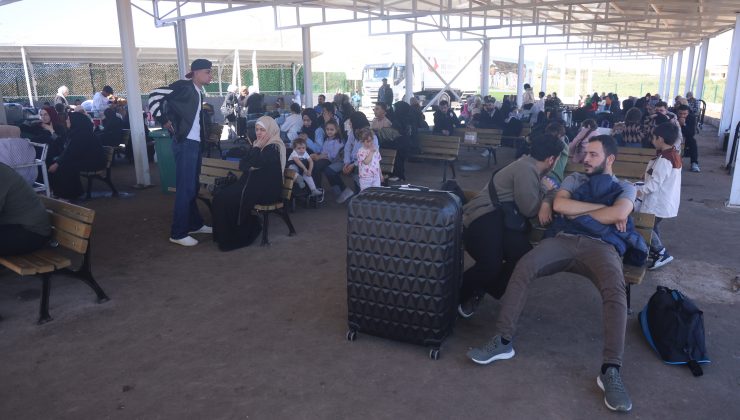 TÜRKİYE’DE DOĞUP BÜYÜYEN 9 YAŞINDAKİ SURİYELİ ÇOCUK, “TÜRKİYE BENİM İKİNCİ VATANIM” SÖZLERİYLE ÜLKESİNE DÖNDÜ
