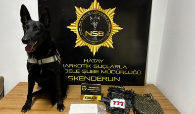 OTOMOBİLİN KAPUTUNDAN 5 BUÇUK MİLYON TL’LİK UYUŞTURUCU ÇIKTI   