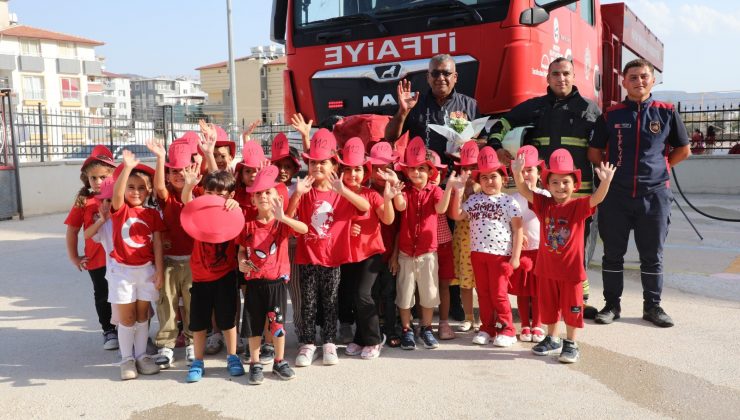 BÜYÜKŞEHİR İTFAİYESİNDEN ÇOCUKLARA YANGIN EĞİTİMİ