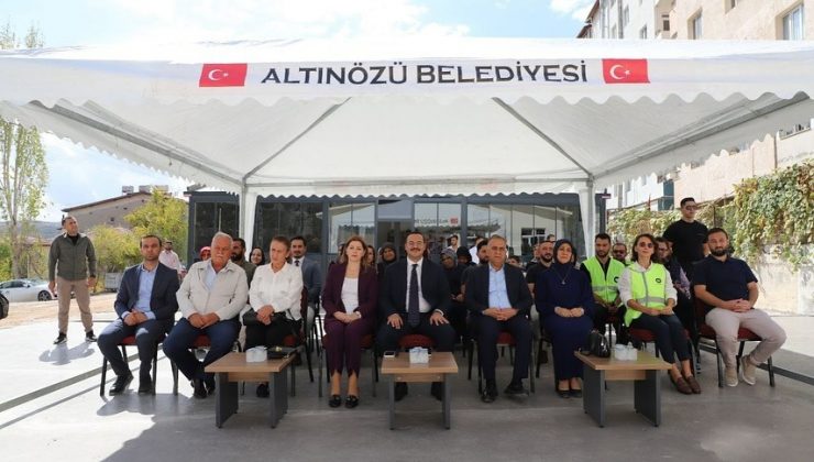 ALTINÖZÜ’NDE GÜNEŞ KREŞİ HİZMETE AÇILDI