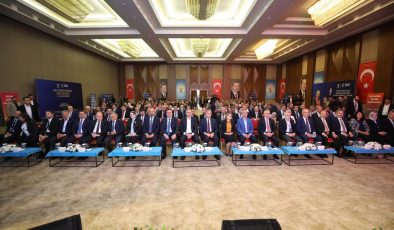 BAŞKAN ÖNTÜRK, YEREL YÖNETİMLER TOPLANTISI’NA KATILDI