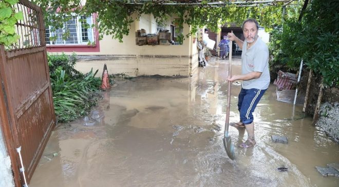 HATAY’DA ÇOK SAYIDA EV SU VE ÇAMUR İÇİNDE KALDI