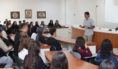 AİLE ÜNİVERSİTESİ İLK MEZUNLARINI VERDİ