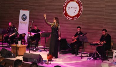 KIRIKHANDA CUMHURİYETİN 102. YILI COŞKUYLA KUTLANDI