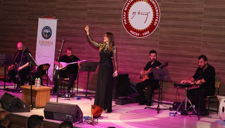 KIRIKHANDA CUMHURİYETİN 102. YILI COŞKUYLA KUTLANDI