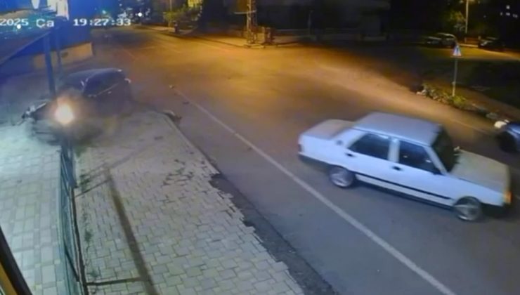 CİP İLE OTOMOBİL KAFA KAFAYA ÇARPIŞTI: 3 YARALI 