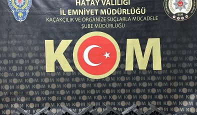 ÇUVALDAN 10 RUHSATSIZ TABANCA ÇIKTI   