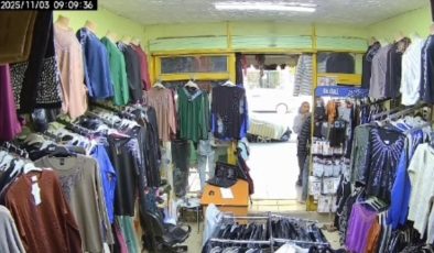 MANKENİN ÜSTÜNDEKİ 1000 TL’LİK MONTU KENDİ MALIYMIŞ GİBİ GİTTİ 