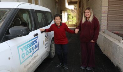 ÖZEL GEREKSİNİMLİ BİREY SEBAHATTİN, EVİNİN BULUNDUĞU SOKAKTA RAHATÇA YÜRÜYEBİLSİN DİYE YOLLAR ASFALTLANDI   