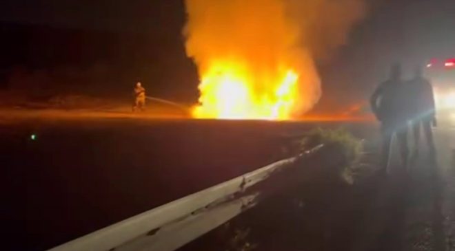 OTOMOBİL ALEV TOPUNA DÖNDÜ, O ANLAR KAMERADA 