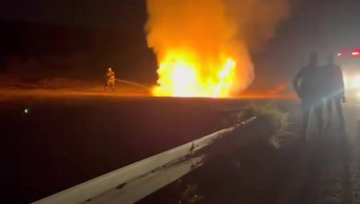 OTOMOBİL ALEV TOPUNA DÖNDÜ, O ANLAR KAMERADA 