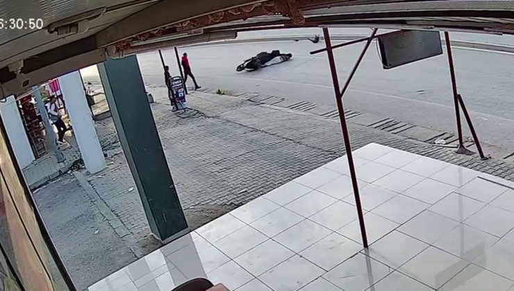 SOKAK KÖPEĞİNE ÇARPAN MOTOSİKLETLİ METRELERCE SÜRÜKLENDİ   