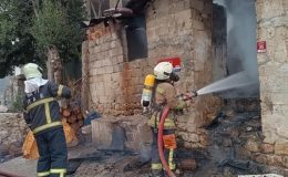 YAYLADAĞI’NDA METRUK EV YANGINI   