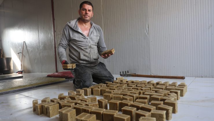 KARA KAZANDA PİŞEN ZEYTİNYAĞLI DEFNE SABUNU TÜRKİYE’NİN DÖRT BİR YANINDAN RAĞBET GÖRÜYOR 