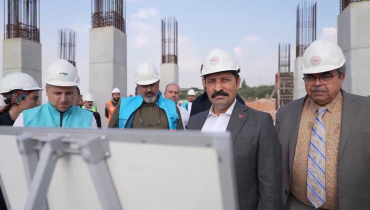 İSKENDERUN DEVLET HASTANESİNDE İNŞA ÇALIŞMALARI SÜRÜYOR   