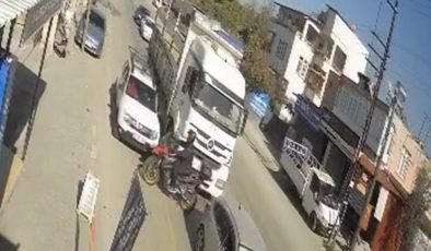 HATALAR SİLSİLESİ KAZAYI GETİRDİ, O ANLAR KAMERADA 