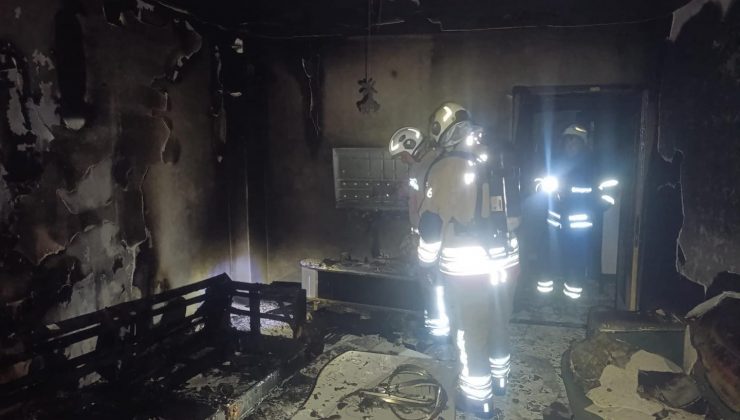 ANTAKYA’DA YANAN EV KULLANILMAZ HALE GELDİ   