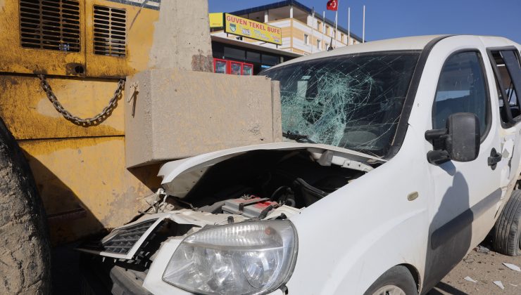  ARACIN SAĞINDAN GEÇMEYİNCE ÇALIŞINCA ORTALIĞI SAVAŞ ALANINA ÇEVİRDİ 