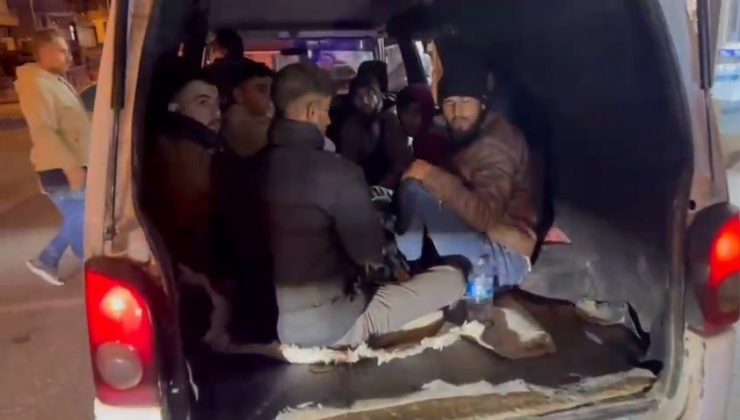 AVRUPA HAYALİYLE ÇIKTIKLARI YOLDA MİNİBÜS BAGAJINDA YAKALANDILAR 