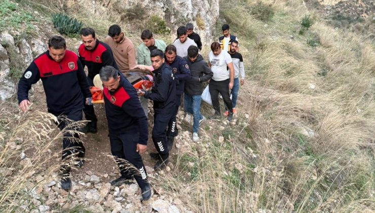 YÜRÜYÜŞ ESNASINDA KAYALIKLARDAN DÜŞEN ŞAHIS YARALANDI   