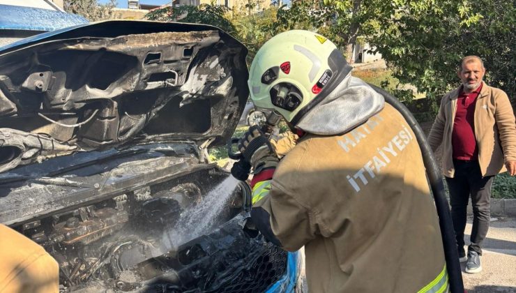 İSKENDERUN’DA MİNİBÜS YANGINI   