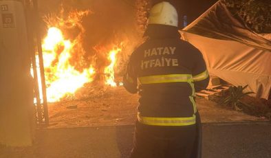 PARK HALİNDEKİ OTOMOBİL ALEVLERE TESLİM OLDU   