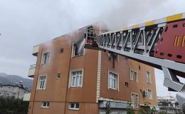 DÖRTYOL’DA EV YANGINI   