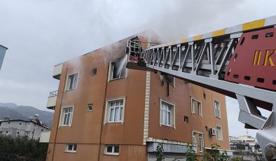 DÖRTYOL’DA EV YANGINI   