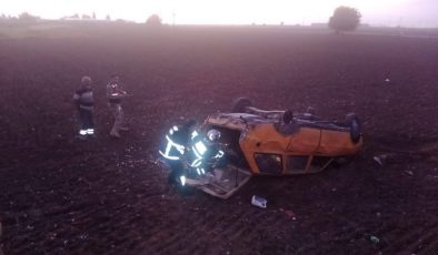 KIRIKHAN’DA OTOMOBİL TARLAYA UÇTU   