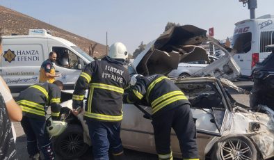 HATAY KARAYOLUNDA ZİNCİRLEME KAZA: 5 YARALI 