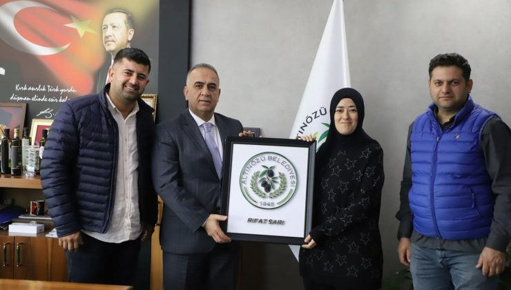 BAŞKAN SARI’DAN SANATA VE SANATÇIYA DESTEK