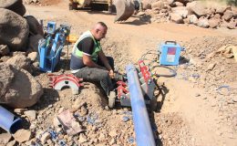 KIRIKHAN’DA SÜREKLİ ARIZA YAPAN 25 YILLIK SU HATTI YENİLENDİ
