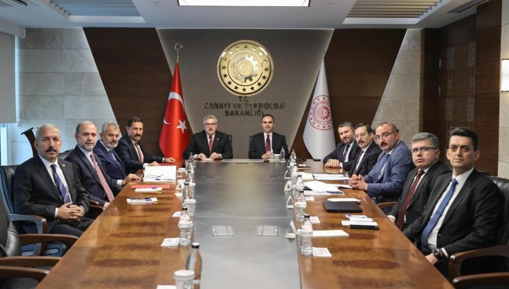 HATAY LOBİSİNDAN BAKAN KACIR’A ZİYARET