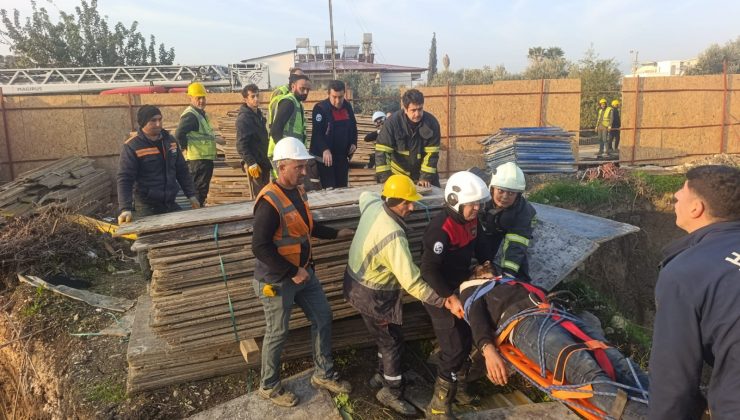 HATAY KULE VİNÇTE RAHATSIZLANAN OPERATÖR İÇİN KURTARMA OPERASYONU 