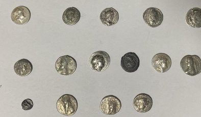 HATAY’DA 26 SİKKE KARGO İLE GÖNDERMEK ÜZEREYKEN ELE GEÇİRİLDİ   