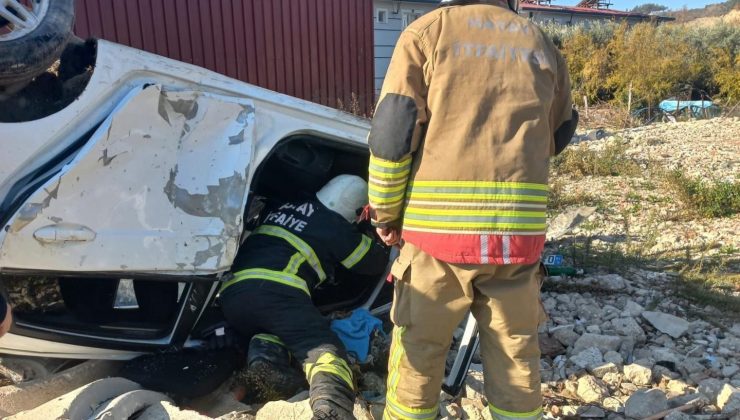 SAMANDAĞ’DA TAKLA ATAN OTOMOBİLİN SÜRÜCÜSÜ YARALANDI   