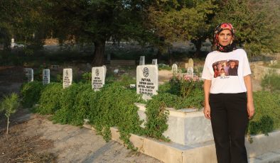 ENKAZ ALTINDAKİ KARDEŞİYLE YAPTIĞI KONUŞMAYI UNUTAMAYAN KADIN, YAĞMUR APARTMANI’NDA KAYBETTİĞİ 13 YAKINI İÇİN ADALET İSTİYOR 