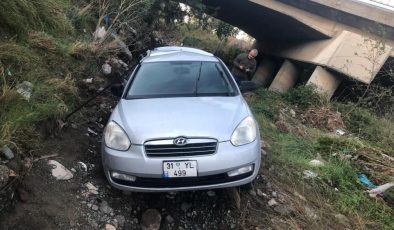 KÖPRÜDEN UÇAN OTOMOBİLİN SÜRÜCÜSÜ YARALANDI   