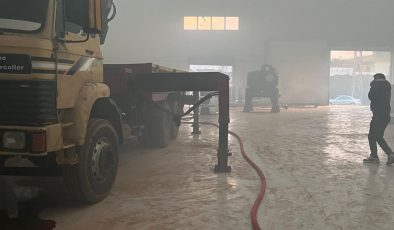 REYHANLI’DA FABRİKA YANGINI   