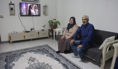 DEM PARTİLİ MİLLETVEKİLİNİN ‘ŞANTİYE ŞEFİ’ YAKIŞTIRMASINI YAPTIĞI BAKAN KURUM’A YUVASINA KAVUŞAN DEPREMZEDELERDEN DESTEK   